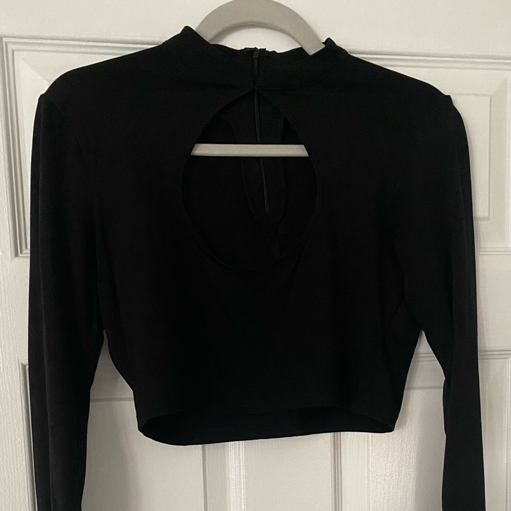 Keyhole Long Sleeve Crop Top